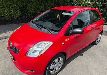 Toyota Yaris 1,3-l-VVT-i Cool Zuverlässig Angängerauto