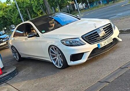 Mercedes-Benz S 63 AMG Mercedes-AMG S 63 4MATIC L -Scheckheft-