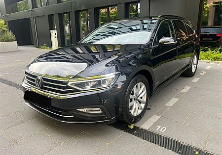 VW Passat Volkswagen 2.0 DSG Matrix IQ Licht AHK 2023