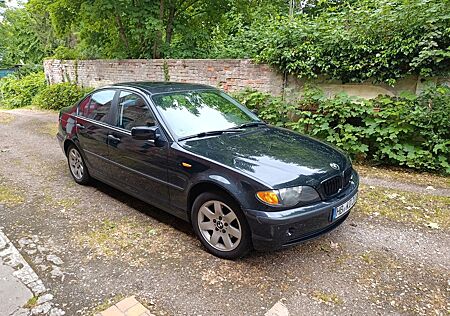 BMW 318i -