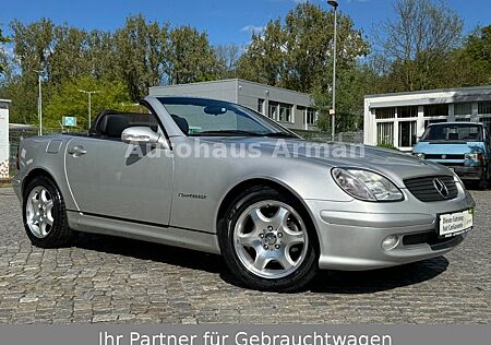 Mercedes-Benz SLK 200 Kompressor Cabrio 1.HD ** 83 TKM ** Top