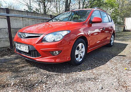Hyundai i30 CW 1.4 Comfort //2.Hand // Klima // AHK //WR