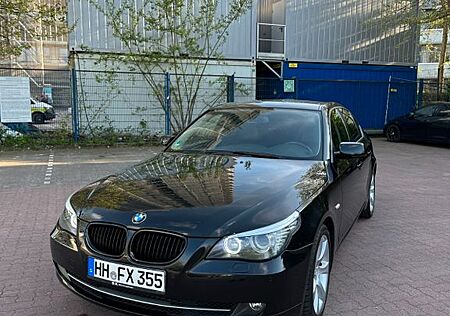 BMW 530d Bi-Xenon Navi Prof Automatik Leder