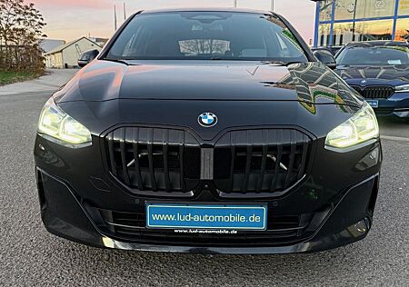 BMW 218d Active Tourer. Head-Up ,AHK , 360°Kamer.