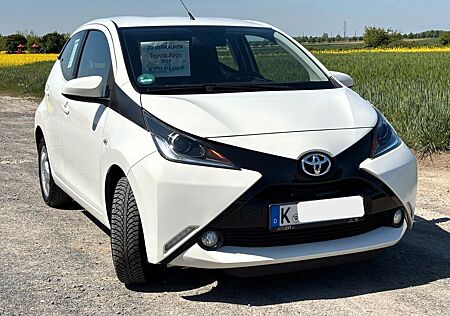 Toyota Aygo (X) Aygo (X) 1,0-X-Team D,Kamera,Klima,Garantie,TOP