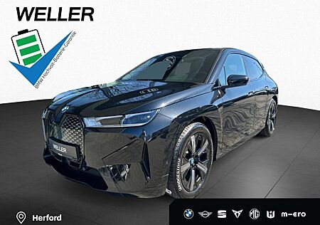 BMW iX xDr40 Sportpaket PaAssPr DrAss+ Harman Pano