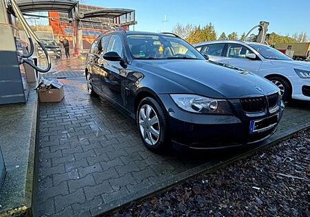 BMW 320i touring -