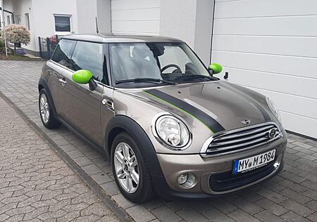 Mini ONE 72KW Brick Lane Alien Green Brick Lane A...
