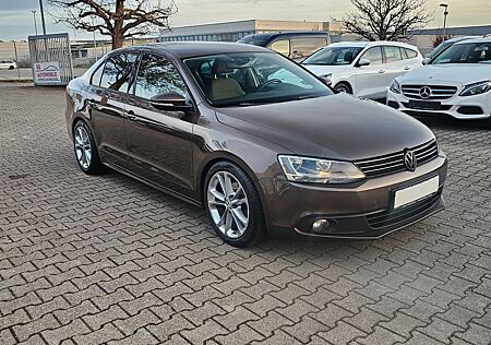 VW Jetta Volkswagen VI Comfortline BMT NAVI*TEMP*PDC*EURO-5