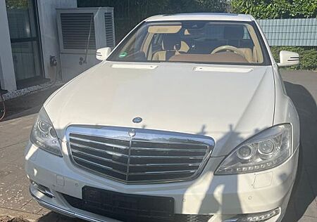 Mercedes-Benz S 400 HYBRID -