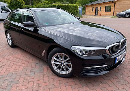 BMW 520d Touring Scheckheft, AHK, Kamera, Klimaautom