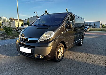 Opel Vivaro 2,5 TOUR CDTI