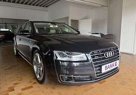 Audi A8 4.2 TDI qu. Scheck. Matr 4x SHZ S-Lü Stand