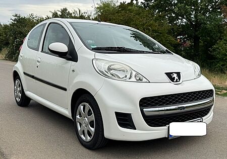 Peugeot 107 Petit Filou 70 Petit Filou