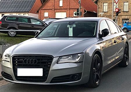 Audi A8 4.2 TDI / QUATTRO / VOLL / LUFT / SOFT C