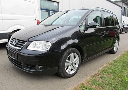VW Touran Volkswagen Highline 2.0 TDI-AHK-Leder-Klimaautom.