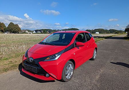 Toyota Aygo (X) Aygo (X) x-play touch, Rückfahrkamera, Tempomat