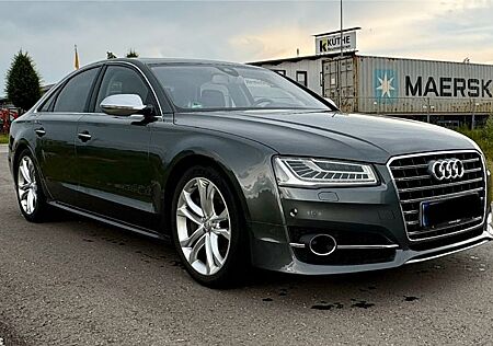 Audi S8 4.0 tiptr, quattro, scheckh, fast voll