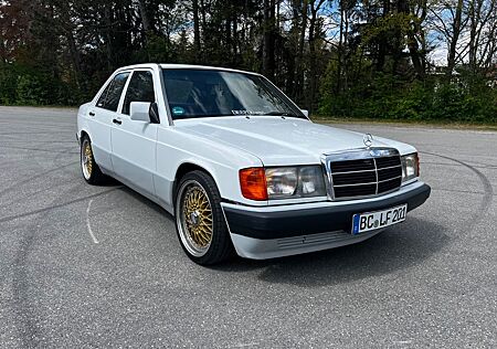 Mercedes-Benz 190
