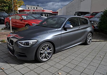 BMW M135 i xDrive Sport-Aut Nav Prof H/K Schiebedach