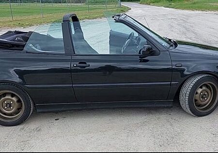 VW Golf Volkswagen 1.6 Karmann Edition Bj 98 HU 05/27