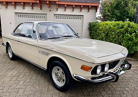 BMW Oldtimer E9 2800 CS Coupe im Sammlerzustand