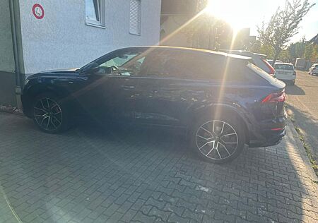 Audi Q8 50 TDI quattro tiptronic -