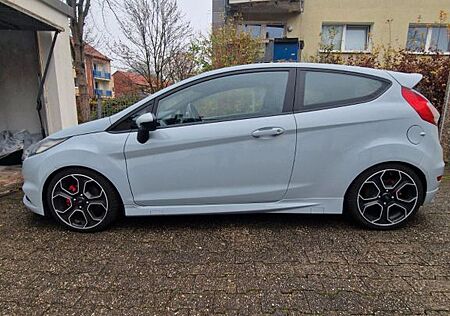 Ford Fiesta ST200 1,6 EcoBoost