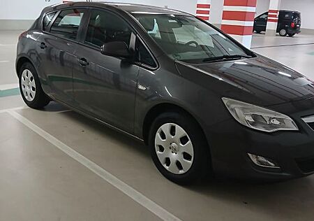 Opel Astra 1.4 Turbo / Klima/ TÜV