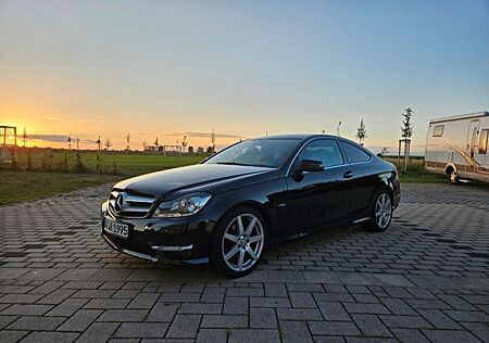 Mercedes-Benz C 180 C180 Sportcoupé - AMG LINE/AMG PAKET