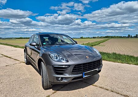 Porsche Macan S Scheckheft Navi 21" Pano 8Fachbereift