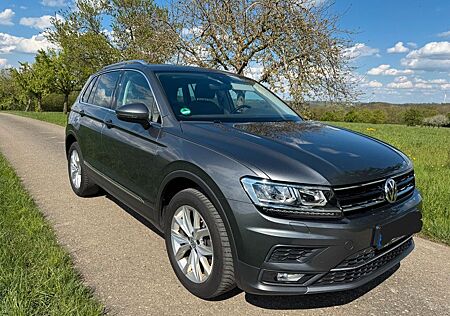 VW Tiguan Volkswagen 2.0 TSI 4MOTION Highline TÜV neu