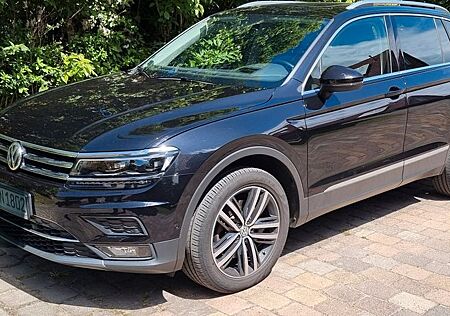 VW Tiguan Volkswagen 2.0 TDI SCR 140kW DSG 4MOTION Highlin...