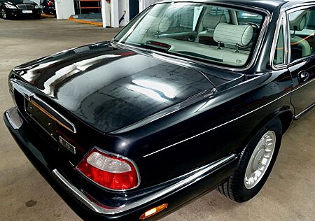 Jaguar Daimler 4.0 V8 langer Radstand*Spätversion 2002
