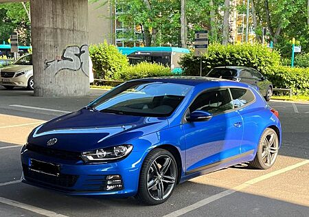 VW Scirocco Volkswagen 2.0 TSI BlueMotion Technology SOUND