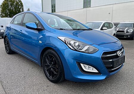 Hyundai i30 blue Classic 1. Hand lückenlos Scheckheft