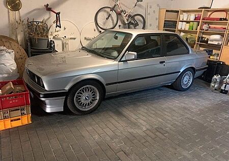 BMW 318i
