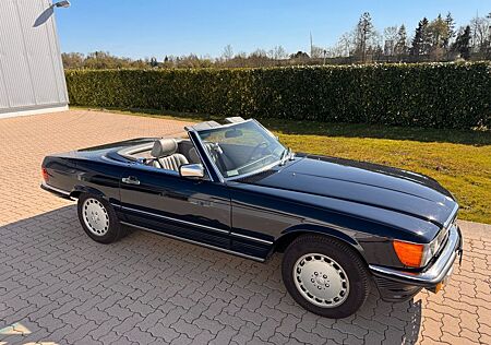 Mercedes-Benz SL 560