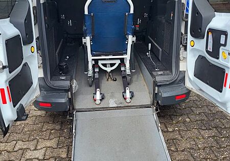Ford Transit Connect mit Rampe