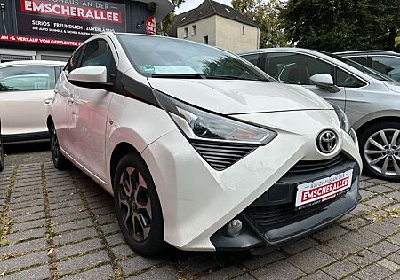 Toyota Aygo (X) -play Team D/KAMERA/CARPLAY/LM