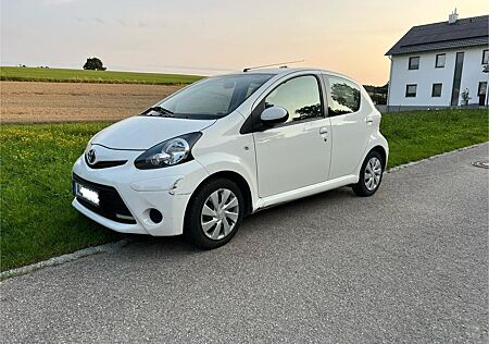 Toyota Aygo (X) Aygo *NEUER TÜV & REIFEN*