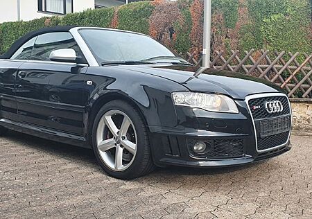 Audi RS4 4.2 quattro Cabriolet -
