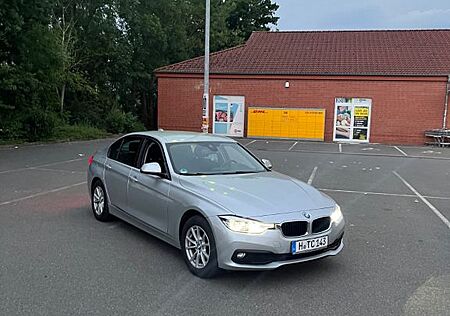 BMW 318i -