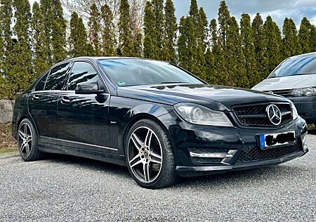 Mercedes-Benz C 300 CDI BlueEfficienc 4Matic|AMG-Line|Panorama