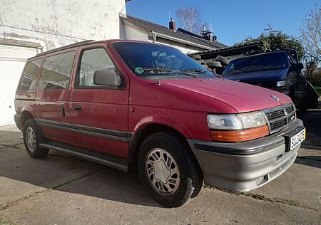 Chrysler Voyager 3.3 LE V6 Auto LE