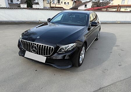 Mercedes-Benz E 220 d 4MATIC T Autom. -