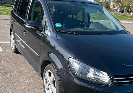 VW Touran Volkswagen 1.4 TSI 125 kW DSG Highline Highline