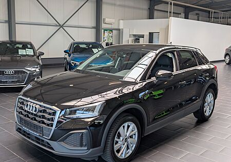 Audi Q2 35 TFSI S tronic Navi Kamera PDC 1. Hand