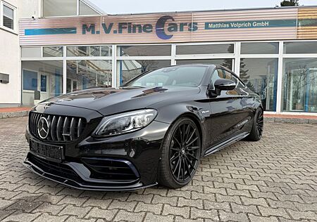 Mercedes-Benz C 63 AMG C Coupe S Performance
