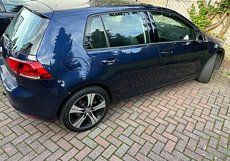 VW Golf Volkswagen 1.4 TSI 90kW BMT Comfortline Comfortline